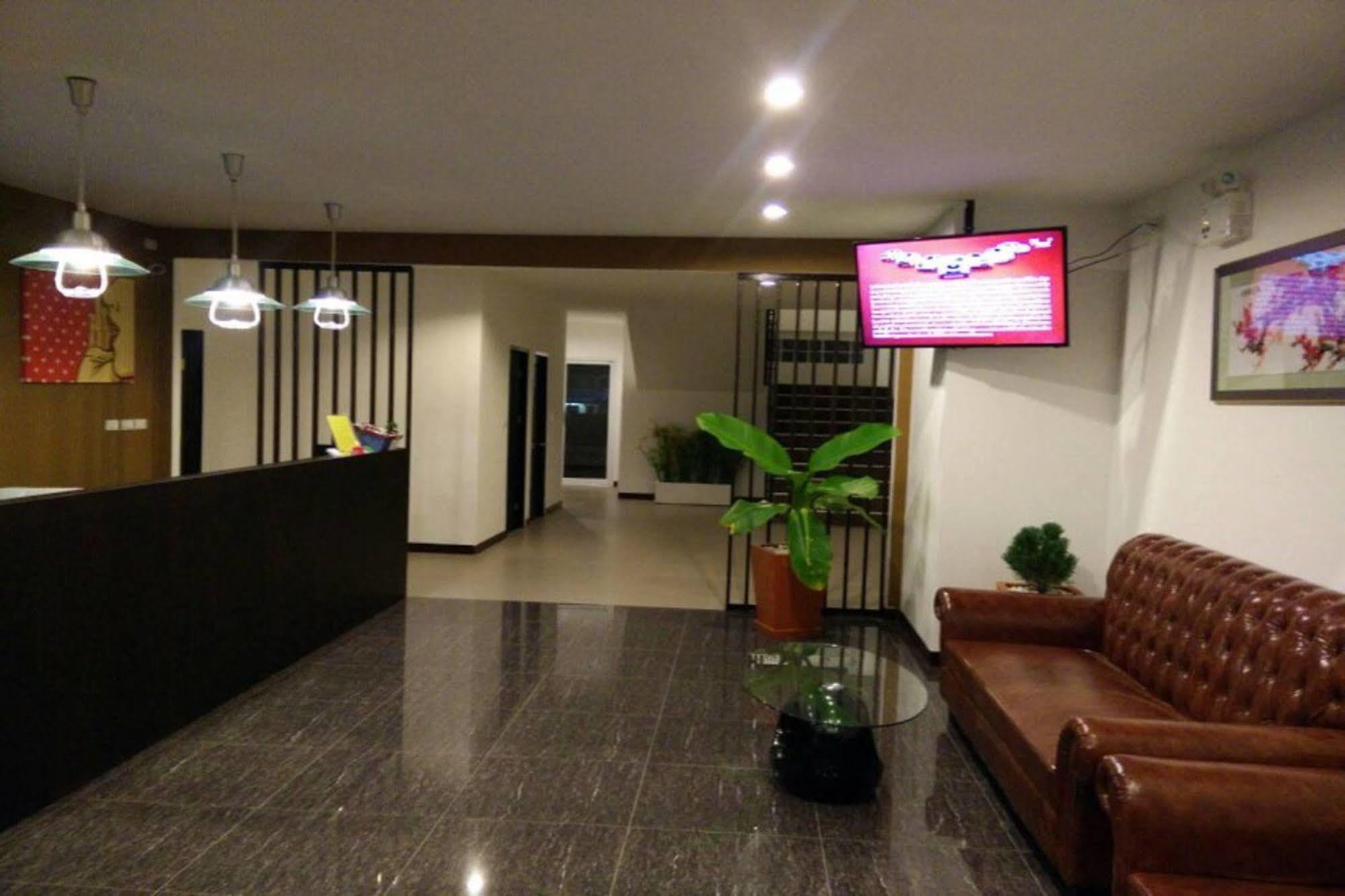 One Fu Hotel Сурін Екстер'єр фото